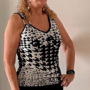 Carmen Black & White Top Sz. S Sleeveless with Decorative Shoulder Metal Loop